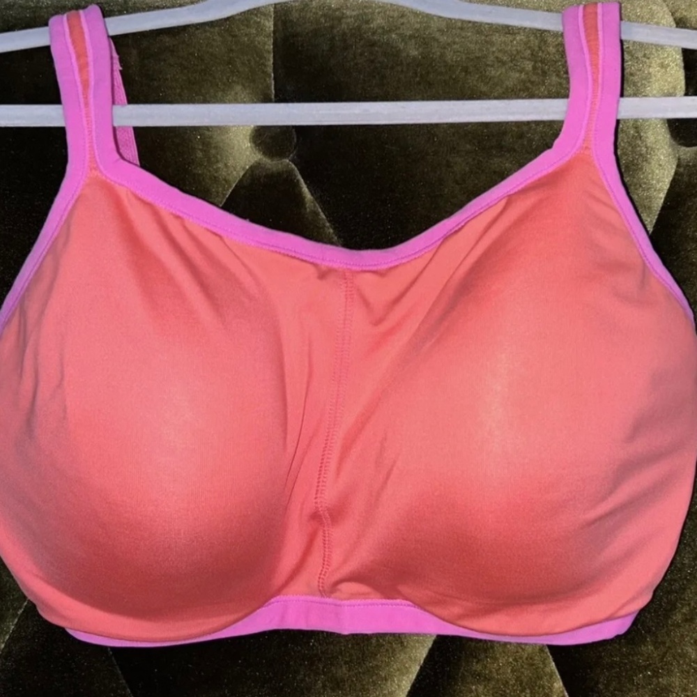 Used -  Yogi Contour Convertible Sports Bra - 32G